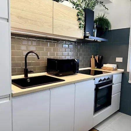 Moderno E Confortevole Con Posto Auto- Wifi Veloce Appartement *