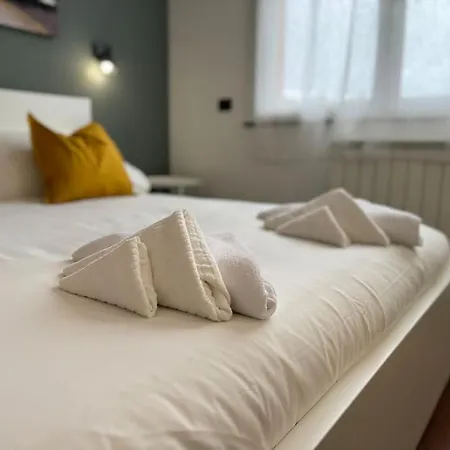 Appartement Moderno E Confortevole Con Posto Auto- Wifi Veloce *
