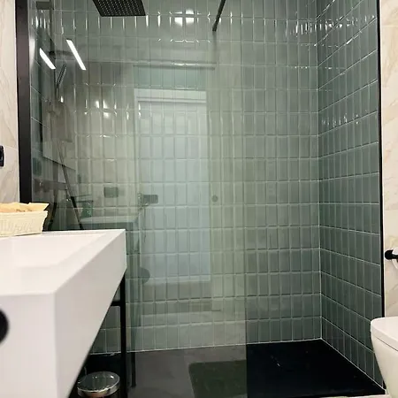 Appartement Moderno E Confortevole Con Posto Auto- Wifi Veloce Rome